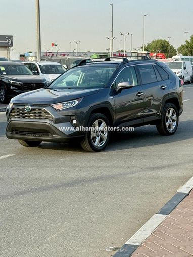 Used Toyota RAV4 V (XA50), 2.5 l, 2020 in Dubai by Alhamd Motors, Grey color. Other | AUTO.AE