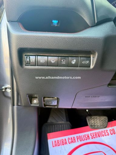 Used Toyota RAV4 V (XA50), 2.5 l, 2020 in Dubai by Alhamd Motors, Grey color. Other | AUTO.AE
