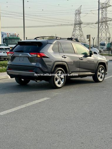 Used Toyota RAV4 V (XA50), 2.5 l, 2020 in Dubai by Alhamd Motors, Grey color. Other | AUTO.AE