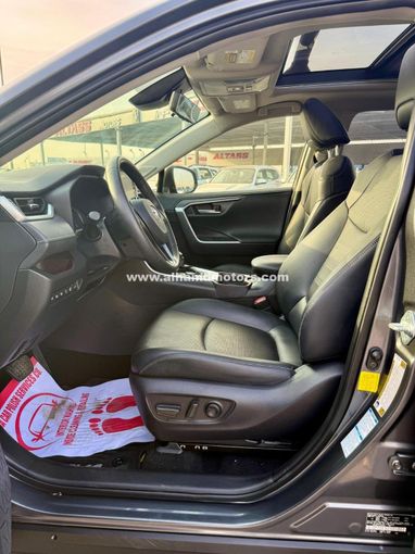Used Toyota RAV4 V (XA50), 2.5 l, 2020 in Dubai by Alhamd Motors, Grey color. Other | AUTO.AE