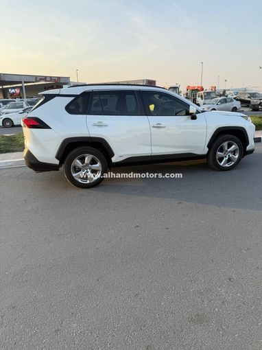 Used Toyota RAV4 V (XA50), 2.5 l, 2020 in Dubai by Alhamd Motors, White color. GCC Specs | AUTO.AE