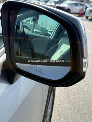Used Toyota RAV4 V (XA50), 2.5 l, 2022 in Dubai by Alhamd Motors, Silver color. American Specs | AUTO.AE