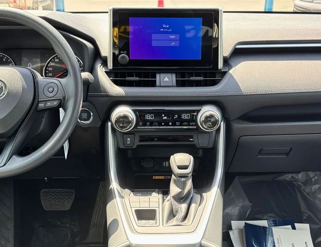 Новый Toyota RAV4 V (XA50), 2.5 л, 2025 в Дубае от SK Motors Черный цвет. GCC | AUTO.AE
