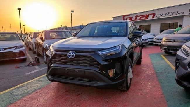 New Toyota RAV4 V (XA50), 2.5 l, 2023 in Dubai by Soltan Auto, Black color. GCC Specs | AUTO.AE