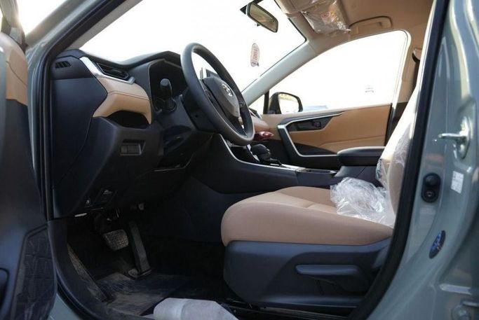 Новый Toyota RAV4 V (XA50), 2.5 л, 2023 в Дубае от Najem Motors Серый цвет. GCC | AUTO.AE