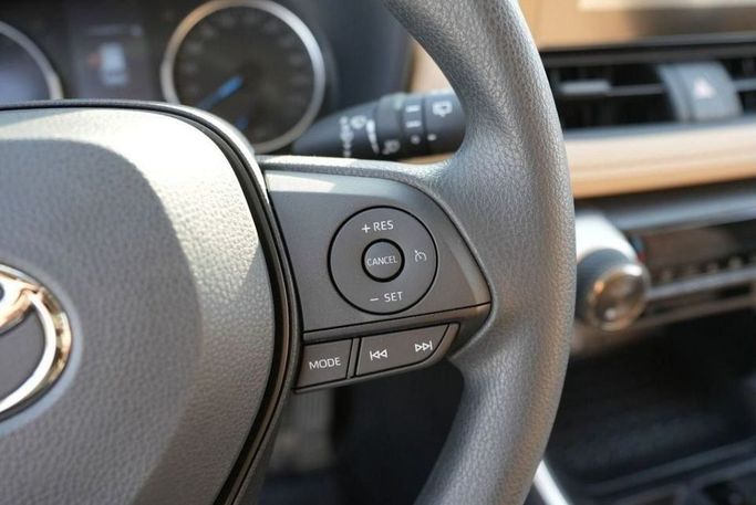 Новый Toyota RAV4 V (XA50), 2.5 л, 2023 в Дубае от Najem Motors Серый цвет. GCC | AUTO.AE
