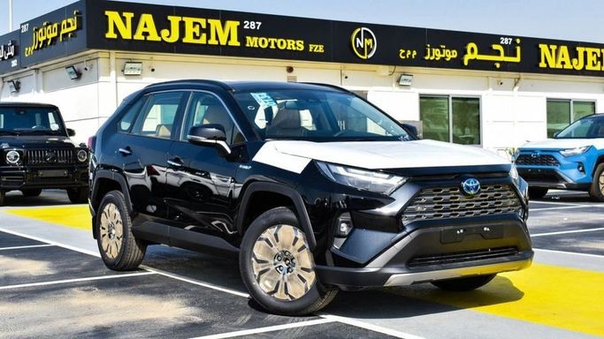 Новый Toyota RAV4 V (XA50), 2.5 л, 2023 в Дубае от Najem Motors Черный цвет. GCC | AUTO.AE