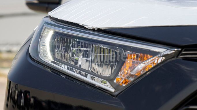 Новый Toyota RAV4 VI (XA60), 2.5 л, 2025 в Дубае от Milele Черный цвет. Other | AUTO.AE