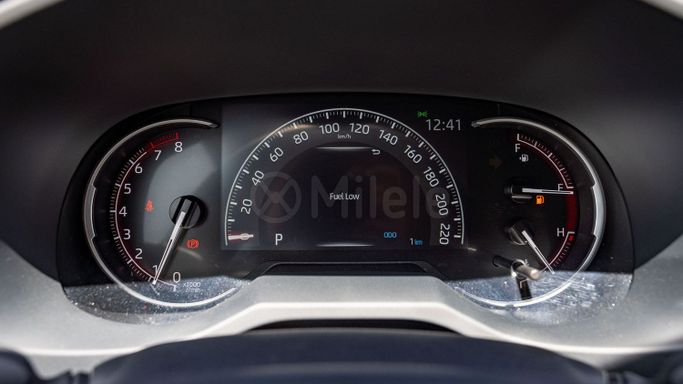 جديدة Toyota RAV4 V (XA50), 2.0 l, 2024 في في دبي من Milele، اللون رمادي. أخرى | AUTO.AE