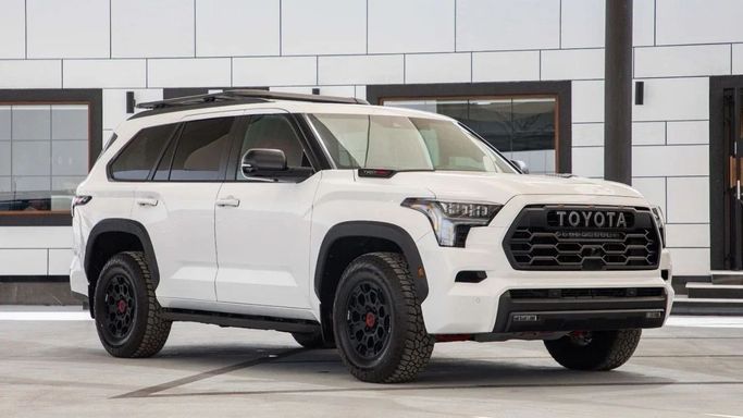 Новый Toyota Sequoia III, 3.4 л, 2025 в Дубае от Dresden Motors Белый цвет. Канадская | AUTO.AE