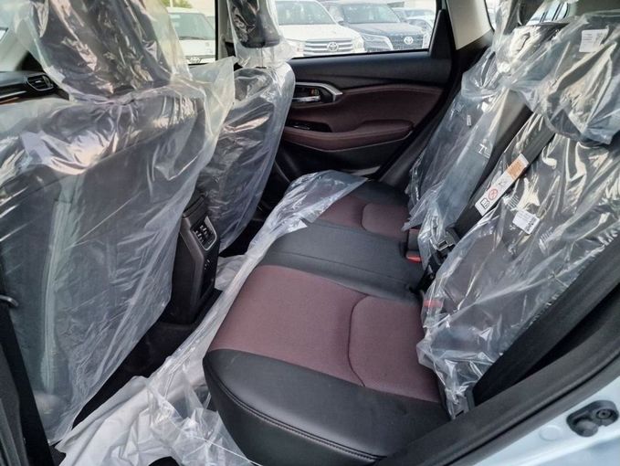 New Toyota Urban Cruiser III, 1.5 l, 2024 in Dubai by Mohamed Hakim Motors, Silver color. GCC Specs | AUTO.AE