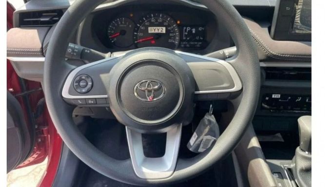 New Toyota Yaris XP150 Facelift, 1.5 l, 2025 in Dubai by Mohamed Hakim Motors, Red color. GCC Specs | AUTO.AE