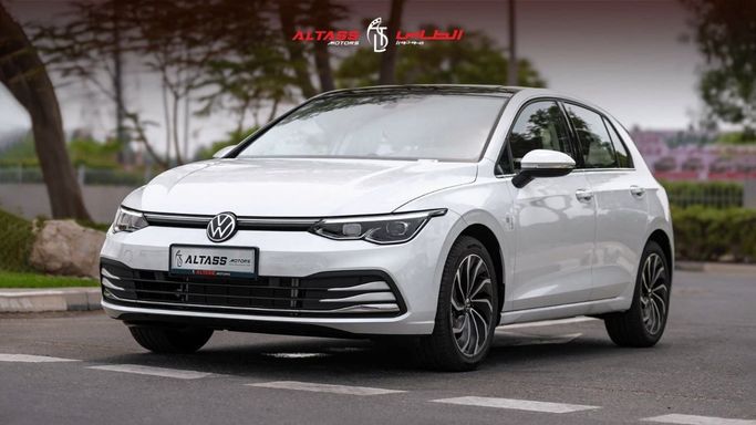 New Volkswagen Golf VIII Facelift, 1.5 l, 2024 in Dubai by Altass Motors, White color. Other | AUTO.AE