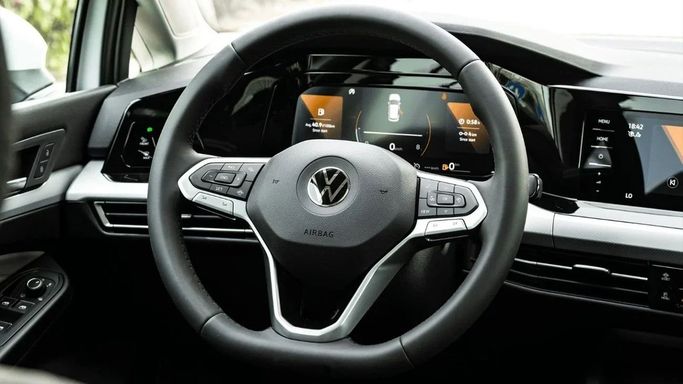 New Volkswagen Golf VIII Facelift, 1.5 l, 2024 in Dubai by Altass Motors, White color. Other | AUTO.AE