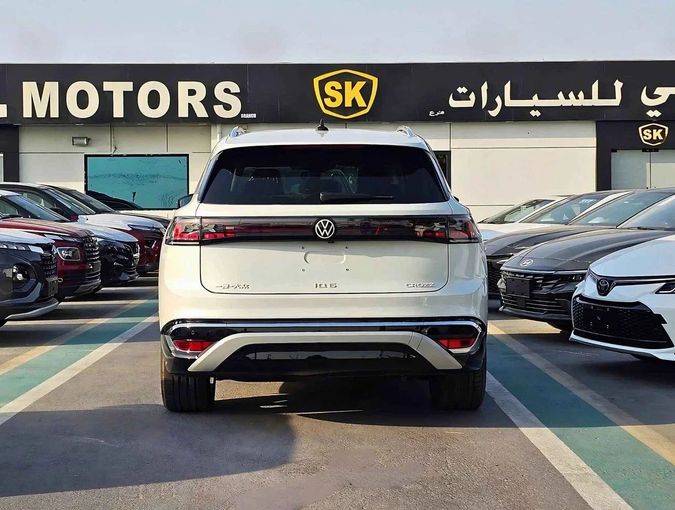 Новый Volkswagen ID.4, 2024 в Дубае от SK Motors Белый цвет. Китайская | AUTO.AE