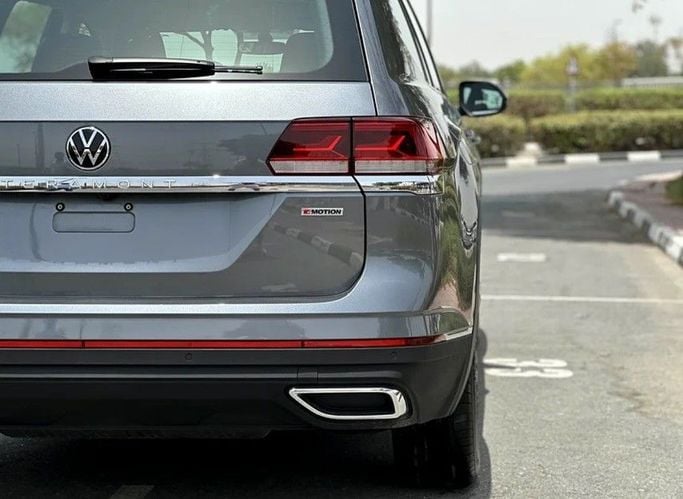 جديدة Volkswagen Teramont I تجميل الوجه, 3.6 l, 2021 في في دبي من Alta Class Motors، اللون رمادي. مواصفات الخليج | AUTO.AE