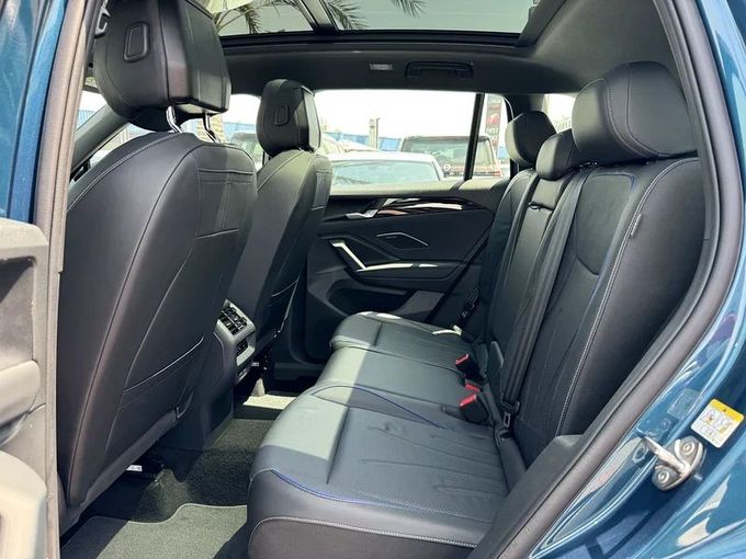 Used Volkswagen Tiguan II Facelift, 2.0 l, 2025 in Dubai by Nice Cars Motos, Black color. GCC Specs | AUTO.AE