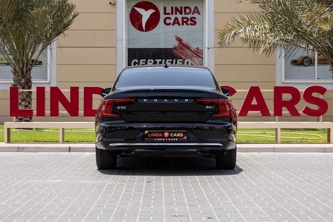 Подержанный Volvo S90 II Рестайлинг, 2.0 л, 2023 в Дубае от Linda Cars Черный цвет. GCC | AUTO.AE