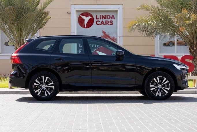 Подержанный Volvo XC60 II Рестайлинг, 2.0 л, 2023 в Дубае от Linda Cars Черный цвет. GCC | AUTO.AE