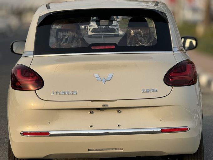 New Wuling Binguo, 2024 in Dubai by MENAMOTORS, White color. Chinese Specs | AUTO.AE