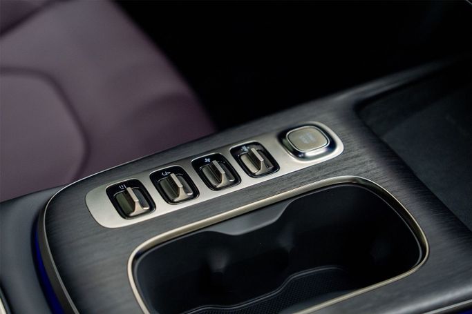 Новый Xiaomi SU7, 2024 в Дубае от PUPIL OF FATE MOTORS Голубой цвет. Other | AUTO.AE