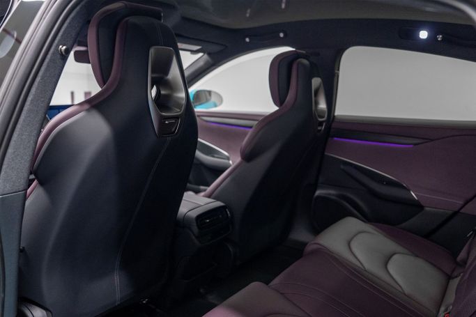 Новый Xiaomi SU7, 2024 в Дубае от PUPIL OF FATE MOTORS Голубой цвет. Other | AUTO.AE