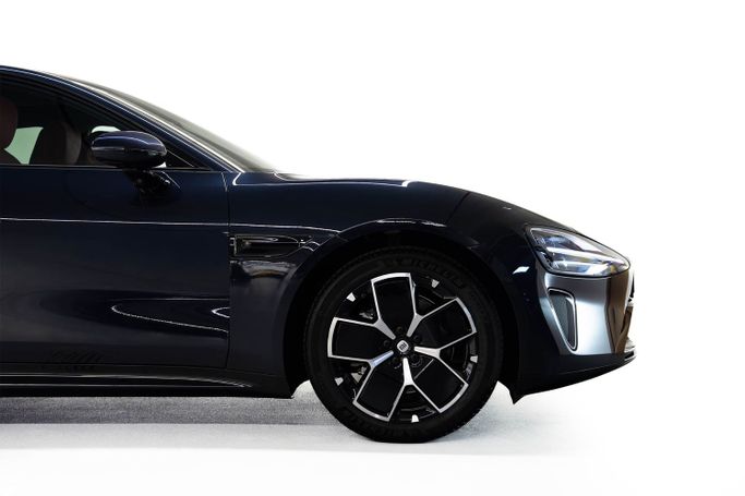Новый Xiaomi SU7, 2024 в Дубае от PUPIL OF FATE MOTORS Черный цвет. Other | AUTO.AE