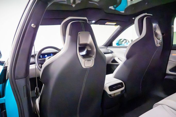 Новый Xiaomi SU7, 2024 в Дубае от PUPIL OF FATE MOTORS Голубой цвет. Other | AUTO.AE