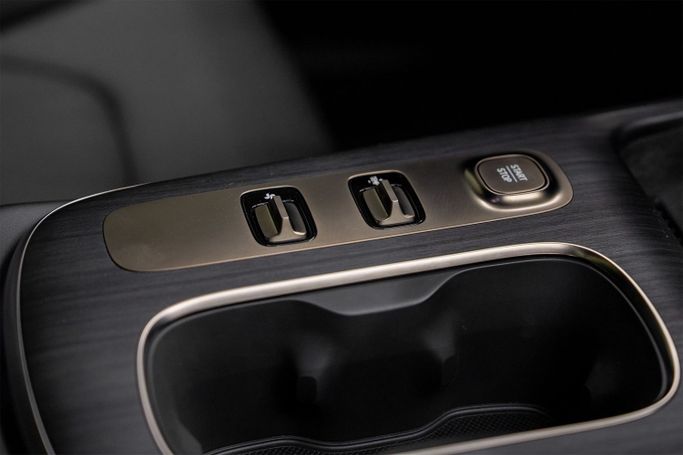 Новый Xiaomi SU7, 2024 в Дубае от PUPIL OF FATE MOTORS Зеленый цвет. Other | AUTO.AE
