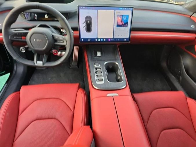 Новый Xiaomi SU7 Ultra, 2024 в Дубае от Mohamed Hakim Motors Черный цвет. Китайская | AUTO.AE