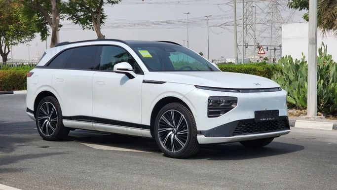 Новый Xpeng G9, 2024 в Дубае от Alwan Global Cars Белый цвет. Other | AUTO.AE