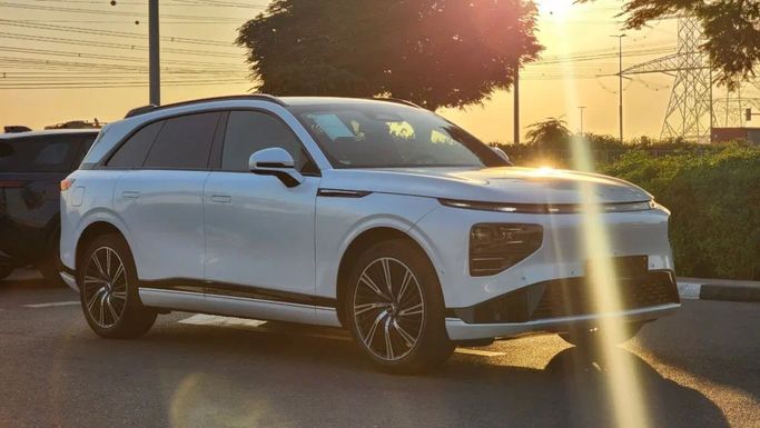 Новый Xpeng G9, 2024 в Дубае от Alwan Global Cars Белый цвет. Other | AUTO.AE