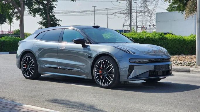 Новый Zeekr 001 I Рестайлинг, 2024 в Дубае от Alwan Global Cars Серый цвет. Other | AUTO.AE
