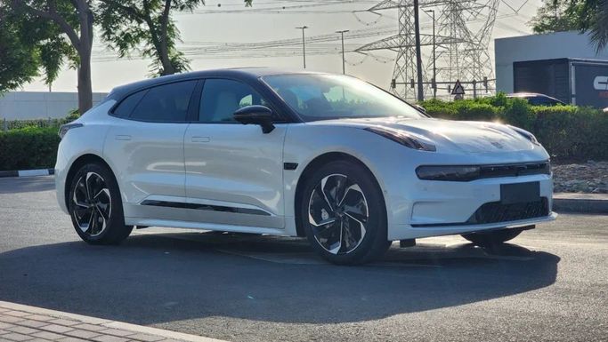 Новый Zeekr 001 I Рестайлинг, 2023 в Дубае от Alwan Global Cars Белый цвет. Other | AUTO.AE