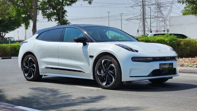 Новый Zeekr 001 I Рестайлинг, 2023 в Дубае от Alwan Global Cars Белый цвет. Other | AUTO.AE