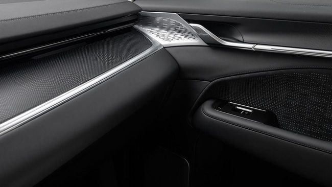 New Zeekr 009 I Facelift, 2025 in Dubai by Al Ain Class Motors, Black color. Chinese Specs | AUTO.AE