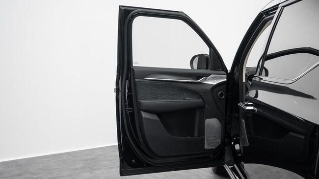 New Zeekr 009 I Facelift, 2025 in Dubai by Al Ain Class Motors, Black color. Chinese Specs | AUTO.AE
