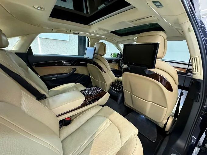 Used Audi A8 Long III (D4) Facelift, 4.0 l, 2014 in Sharjah by Ayoon Alhoot Motors, Navy Blue color. GCC Specs | AUTO.AE