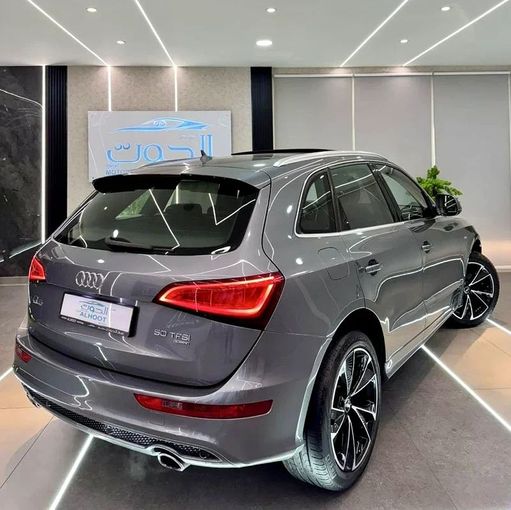 Used Audi Q5 I (8R) Facelift, 3.0 l, 2015 in Sharjah by Ayoon Alhoot Motors, Grey color. GCC Specs | AUTO.AE