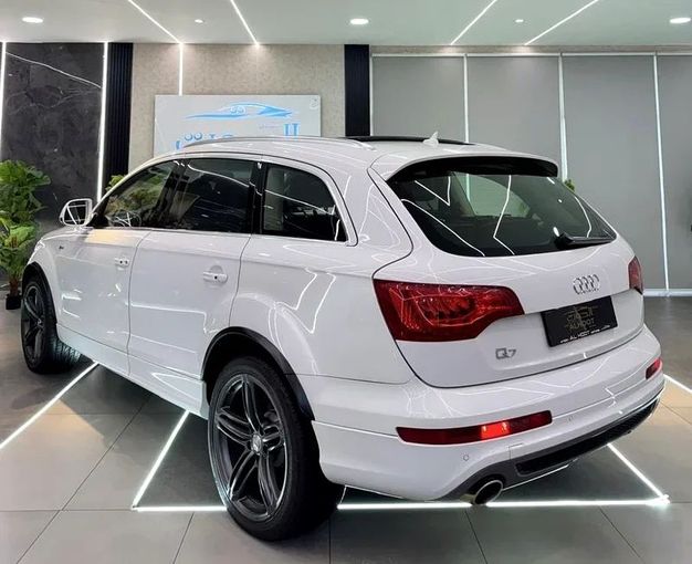 Used Audi Q7 I (4L) Facelift, 4.2 l, 2014 in Sharjah by Ayoon Alhoot Motors, White color. GCC Specs | AUTO.AE