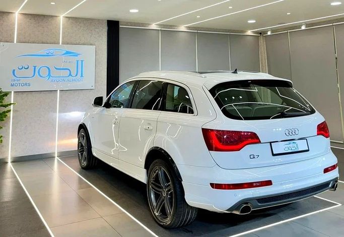 Used Audi Q7 I (4L) Facelift, 4.2 l, 2014 in Sharjah by Ayoon Alhoot Motors, White color. GCC Specs | AUTO.AE