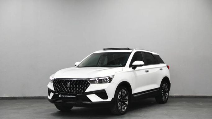 Подержанный Bestune T77, 1.5 л, 2024 в Шардже от Al Qassem Cars Trading Белый цвет. GCC | AUTO.AE