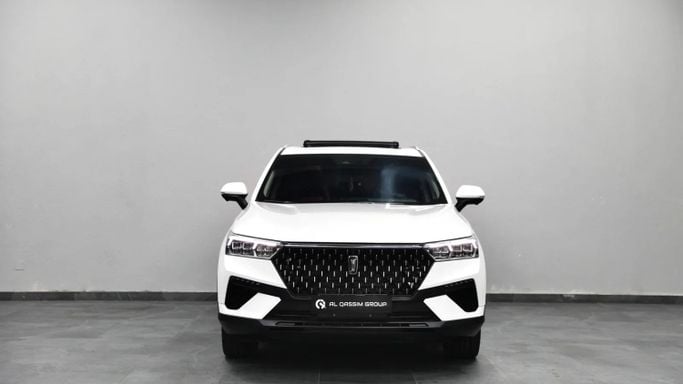 Подержанный Bestune T77, 1.5 л, 2022 в Шардже от Al Qassem Cars Trading Белый цвет. GCC | AUTO.AE