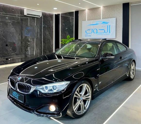 Подержанный BMW 4 Series 430i F32/F33/F36, 2.0 л, 2016 в Шардже от Ayoon Alhoot Motors Черный цвет. GCC | AUTO.AE