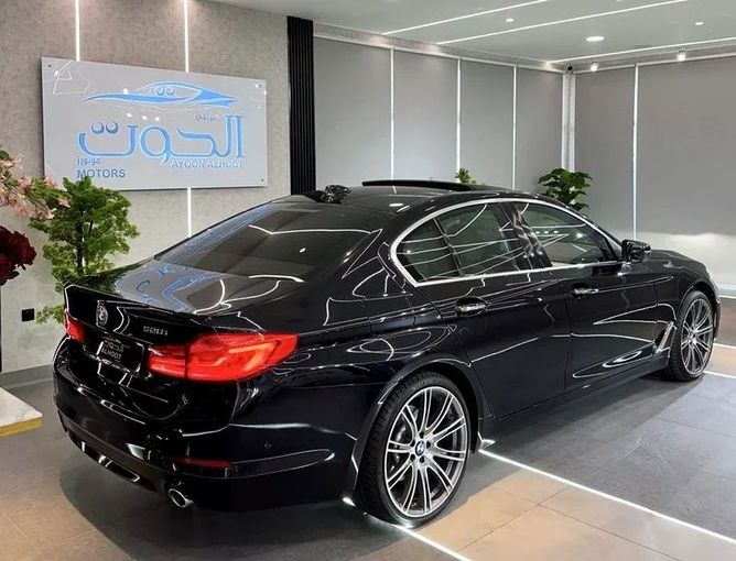 Used BMW 5 Series 530i VII (G30/G31), 2.0 l, 2019 in Sharjah by Ayoon Alhoot Motors, Black color. GCC Specs | AUTO.AE