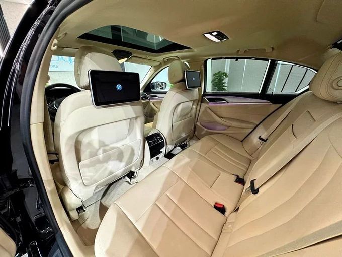 Used BMW 5 Series 530i VII (G30/G31), 2.0 l, 2019 in Sharjah by Ayoon Alhoot Motors, Black color. GCC Specs | AUTO.AE