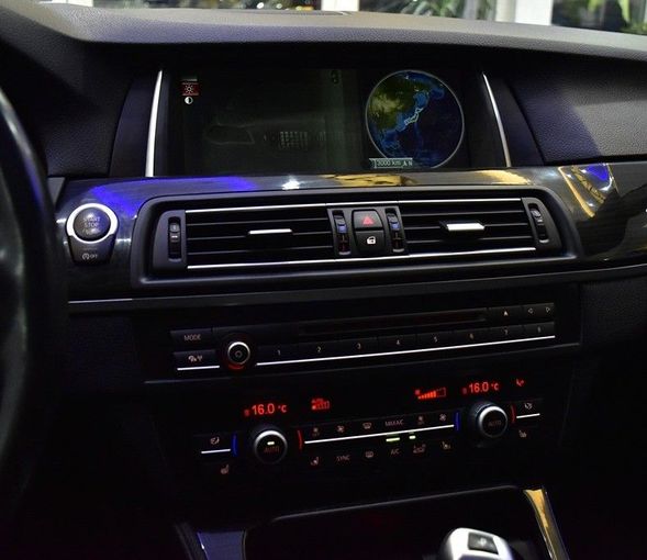 Used BMW 5 Series 550i VI (F10/F11/F07) Facelift, 4.4 l, 2015 in Sharjah by Honey Gidosha Used Cars Tr., White color.  | AUTO.AE