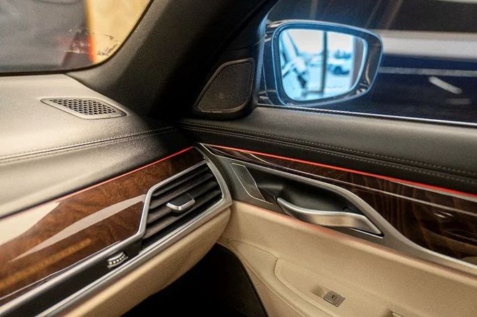 Подержанный BMW 7 Series 730Li VI (G11/G12) Рестайлинг, 2 л, 2022 в Шардже от Almarid Motors Черный цвет. GCC | AUTO.AE