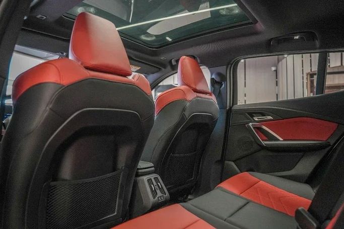 Подержанный BMW iX2, 2024 в Шардже от Almarid Motors Черный цвет. GCC | AUTO.AE