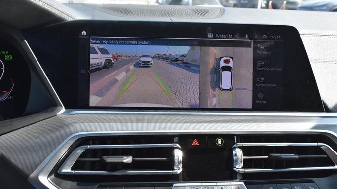 مستعملة BMW X5 40i IV (G05/G18), 3.0 l, 2019 في في الشارقة من Alfaris Used Cars، اللون أبيض.  | AUTO.AE